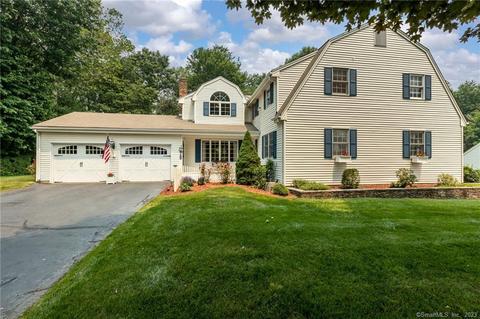 77 Goff Brook Cir, Wethersfield, CT 06109