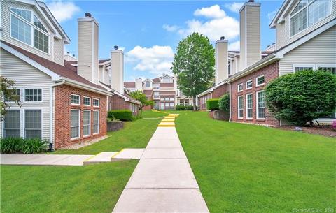 139 Carriage Crossing Ln #139, Middletown, CT 06457