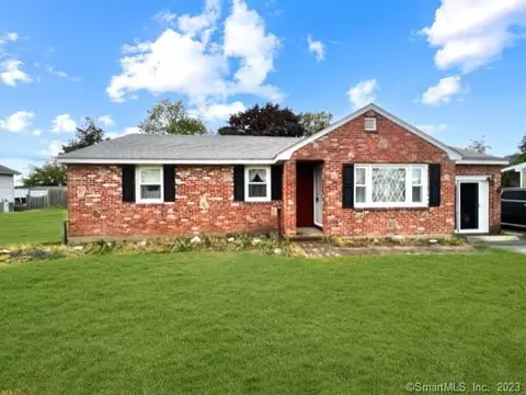 129 Great Hammock Rd, Old Saybrook, CT 06475
