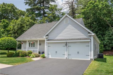 7 Bradley St #4, Plainville, CT 06062