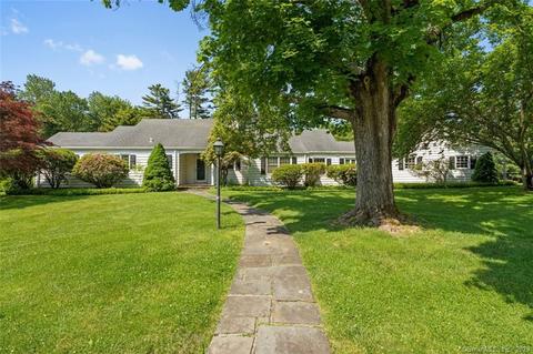 36 Yowago Ave, Branford, CT 06405