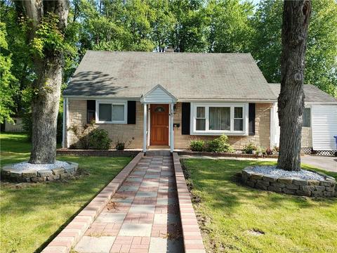 103 Boothbay St, Bloomfield, CT 06002