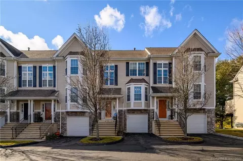 1904 Briar Woods Ln #1904, Danbury, CT 06810
