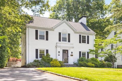 360 Quaker Ln N, West Hartford, CT 06119