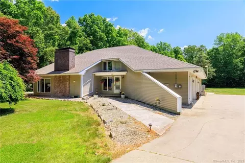 123 Sunset Dr, Killingly, CT 06239