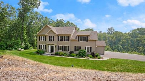 98 Shane Dr, Southbury, CT 06488