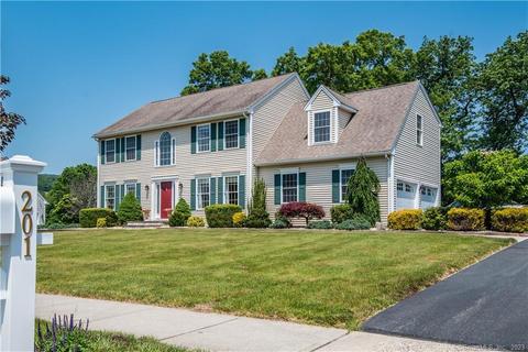 201 Pacer Ln, Southington, CT 06479
