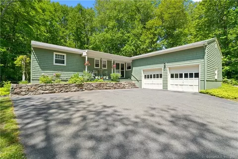 220 Mile Creek Rd, Old Lyme, CT 06371