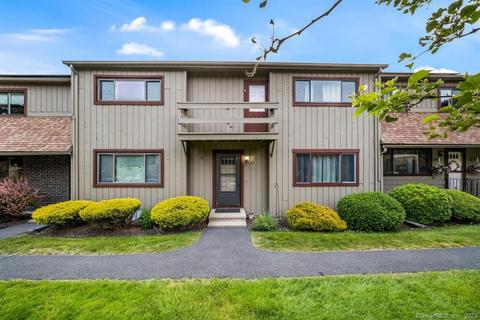 61 Orangewood W #61, Derby, CT 06418