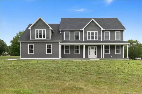 16 Nathan Hale Dr, East Lyme, CT 06333