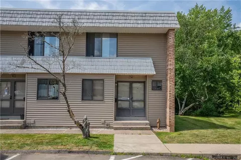 34 Cedarland Ct #4-F, Cromwell, CT 06416