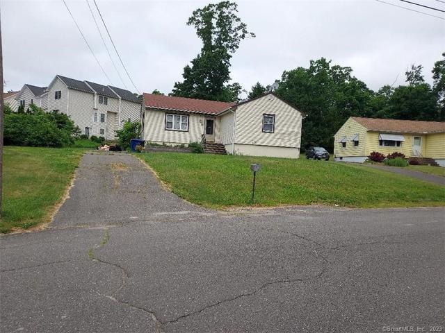 79 Deepwood Dr, Waterbury, CT 06708