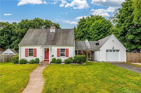18 Grove St, Manchester, CT 06042