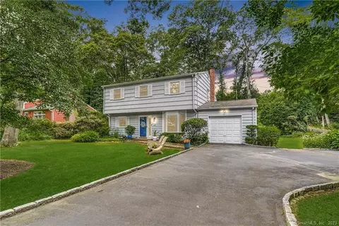 62 Lancer Ln, Stamford, CT 06905