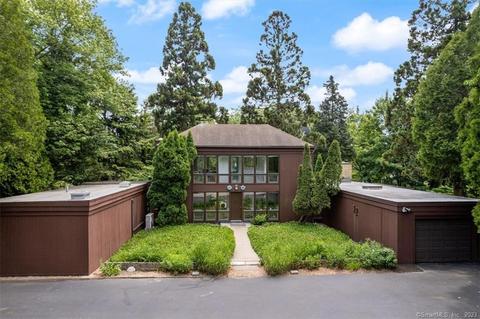 6 Shore Rd, Waterford, CT 06385