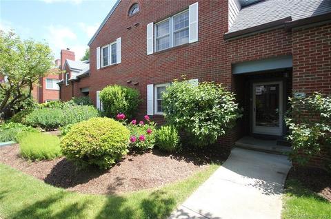 116 Roberton Xing #116, Fairfield, CT 06825