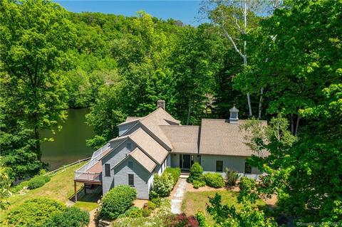 11 Pootatuck Park Rd, Newtown, CT 06482