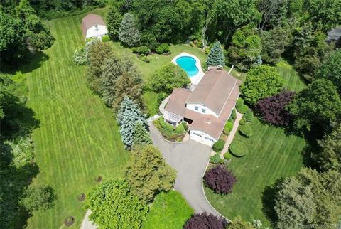 10 Ryders Ln, Wilton, CT 06897