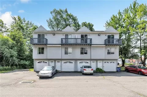 31 Meloy Rd #2D, West Haven, CT 06516