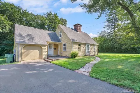 6 Pine Tree Ln, Glastonbury, CT 06033