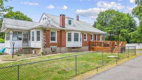 21 Camp St, Plainville, CT 06062