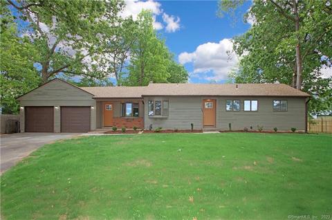 287 Green Manor Ter, Windsor Locks, CT 06096
