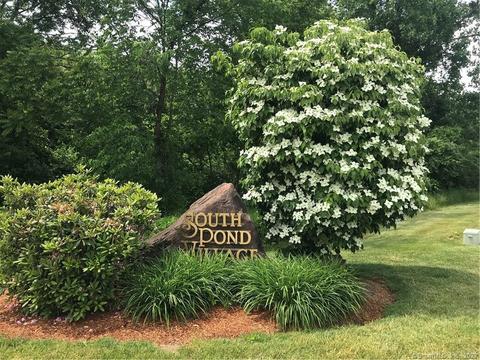 4 S Pond Rd #4, Bloomfield, CT 06002