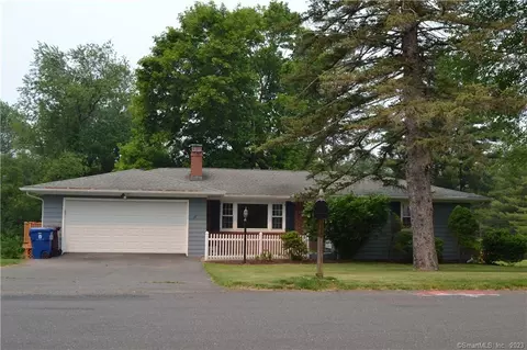 23 Maple Ridge Dr, Farmington, CT 06032