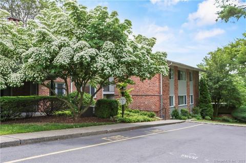 22 Southport Woods Dr #22, Fairfield, CT 06890