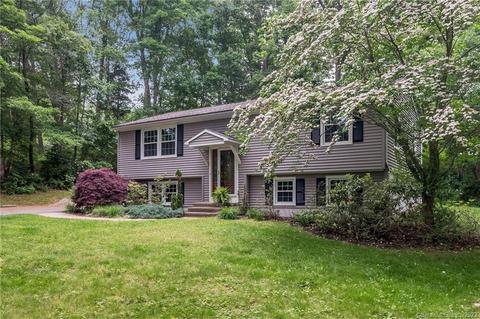 218 Airline Rd, Clinton, CT 06413