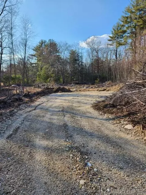 189 Coomer Hill Rd, Killingly, CT 06241