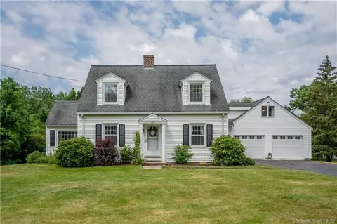 239 Ballfall Rd, Middletown, CT 06457