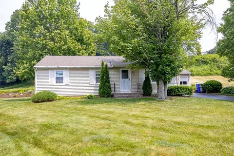 24 Long St, Newington, CT 06111
