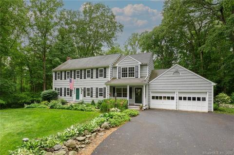 41 Great Oak Ln, Redding, CT 06896