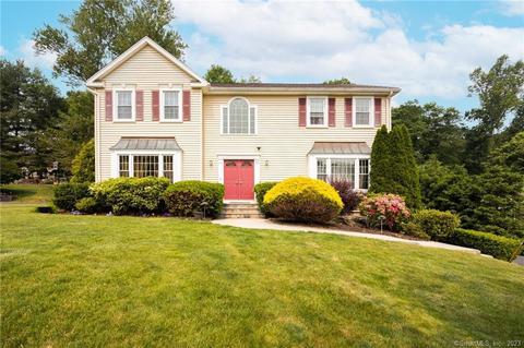 21 Sarenee Cir, Trumbull, CT 06611