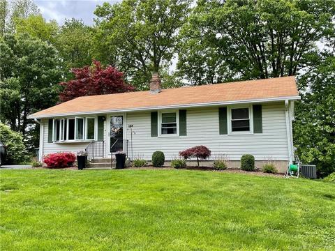 159 Cornflower Dr, Milford, CT 06460