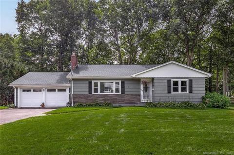 33 Walker Rd, Trumbull, CT 06611