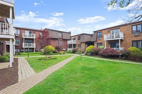 136 Deer Hill Ave #C28, Danbury, CT 06810