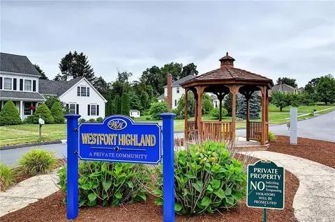 129 Westfort Dr, Meriden, CT 06451
