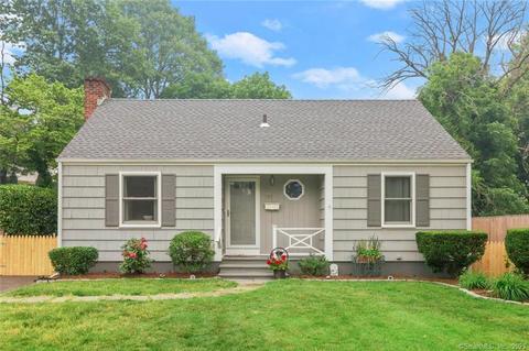 168 Hollow Tree Ridge Rd, Darien, CT 06820