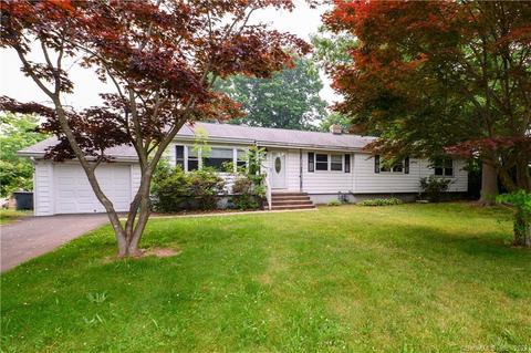38 Belvedere Rd, North Haven, CT 06473