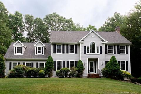 8 Dilaj Dr, Columbia, CT 06237