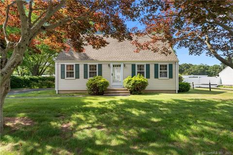 24 Ninety Rod Rd, Clinton, CT 06413
