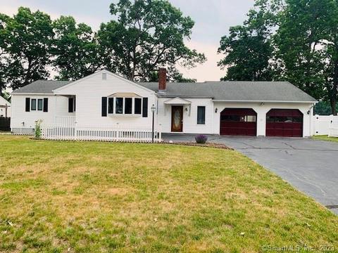 7 Arlington Rd, Windsor Locks, CT 06096