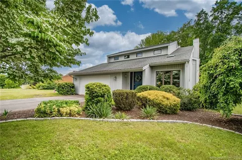 278 Woodfield Xing, Glastonbury, CT 06033