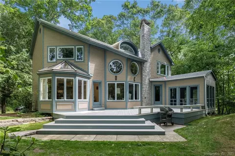 219 Blood St, Lyme, CT 06371