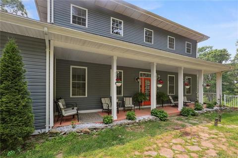 31 Wyassup Lake Rd, North Stonington, CT 06359
