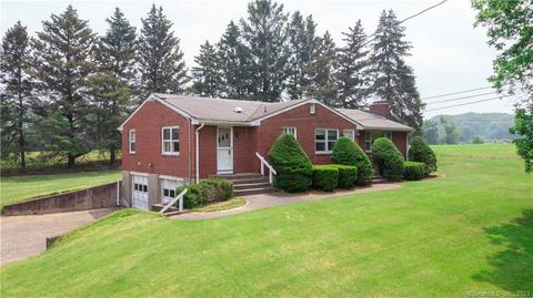 1102 Northrop Rd, Wallingford, CT 06492