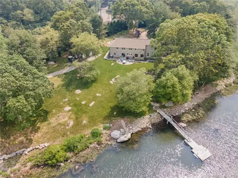 69 Wamphassuc Rd, Stonington, CT 06378