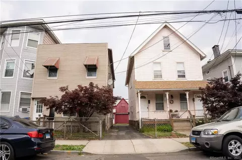 361 Nichols St, Bridgeport, CT 06608